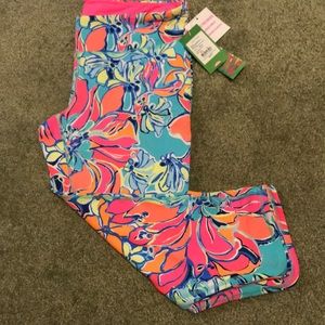XL Lilly Pulitzer Luxletic Weekender Cropped Pants